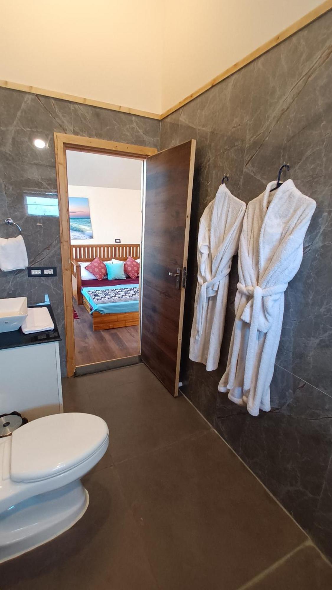 Chan Beach Resort Bahur Extérieur photo